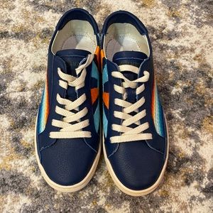 Soludos blue “chill out” sneaker - size 7.5